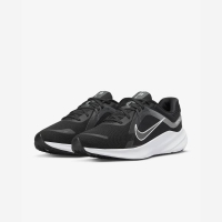 NIKE QUEST 5