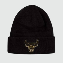 NEW ERA METALLIC BADGE BEANIE CHICAGO BULLS