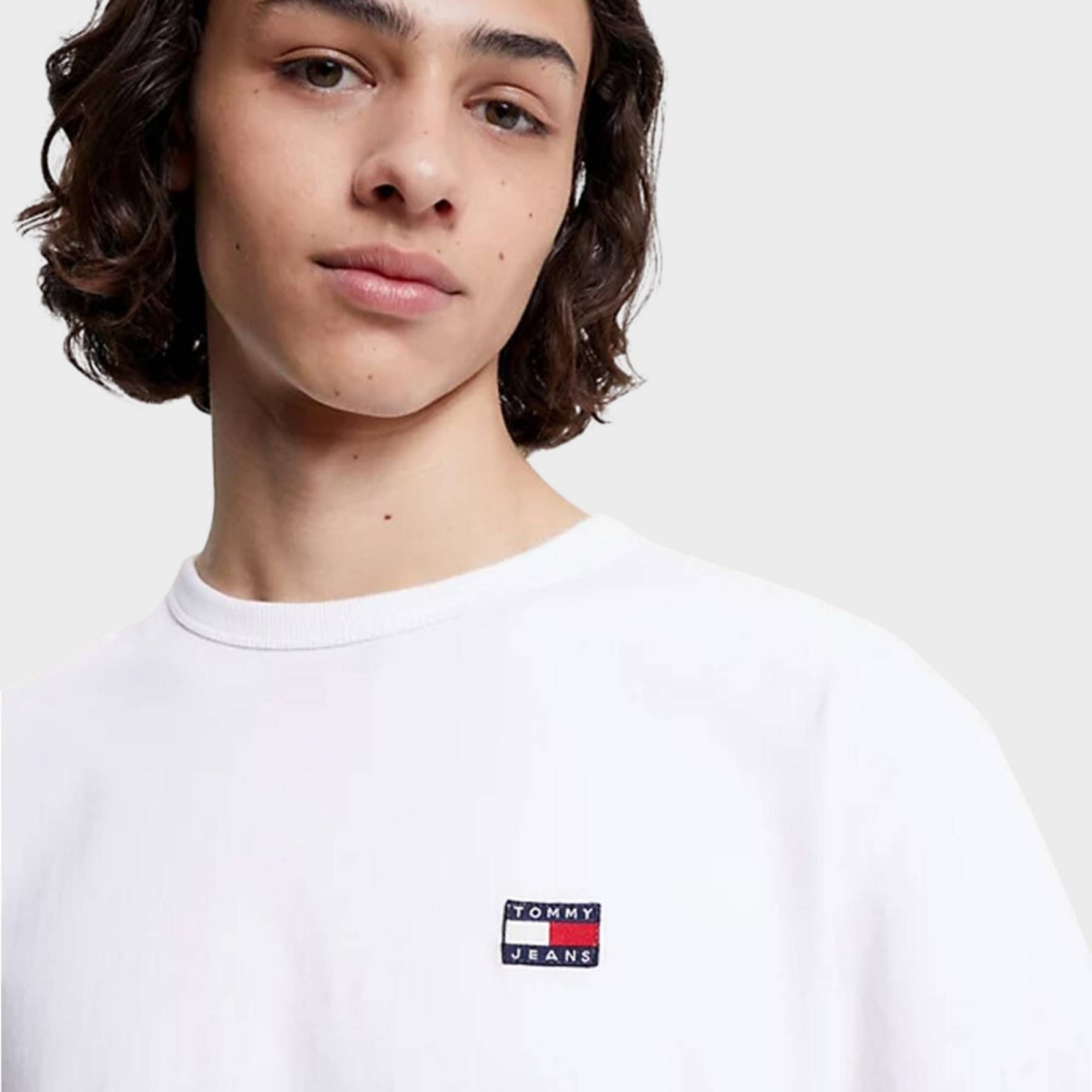 TOMMY JEANS MENS CLASSIC TOMMY XS BADGE TEE
