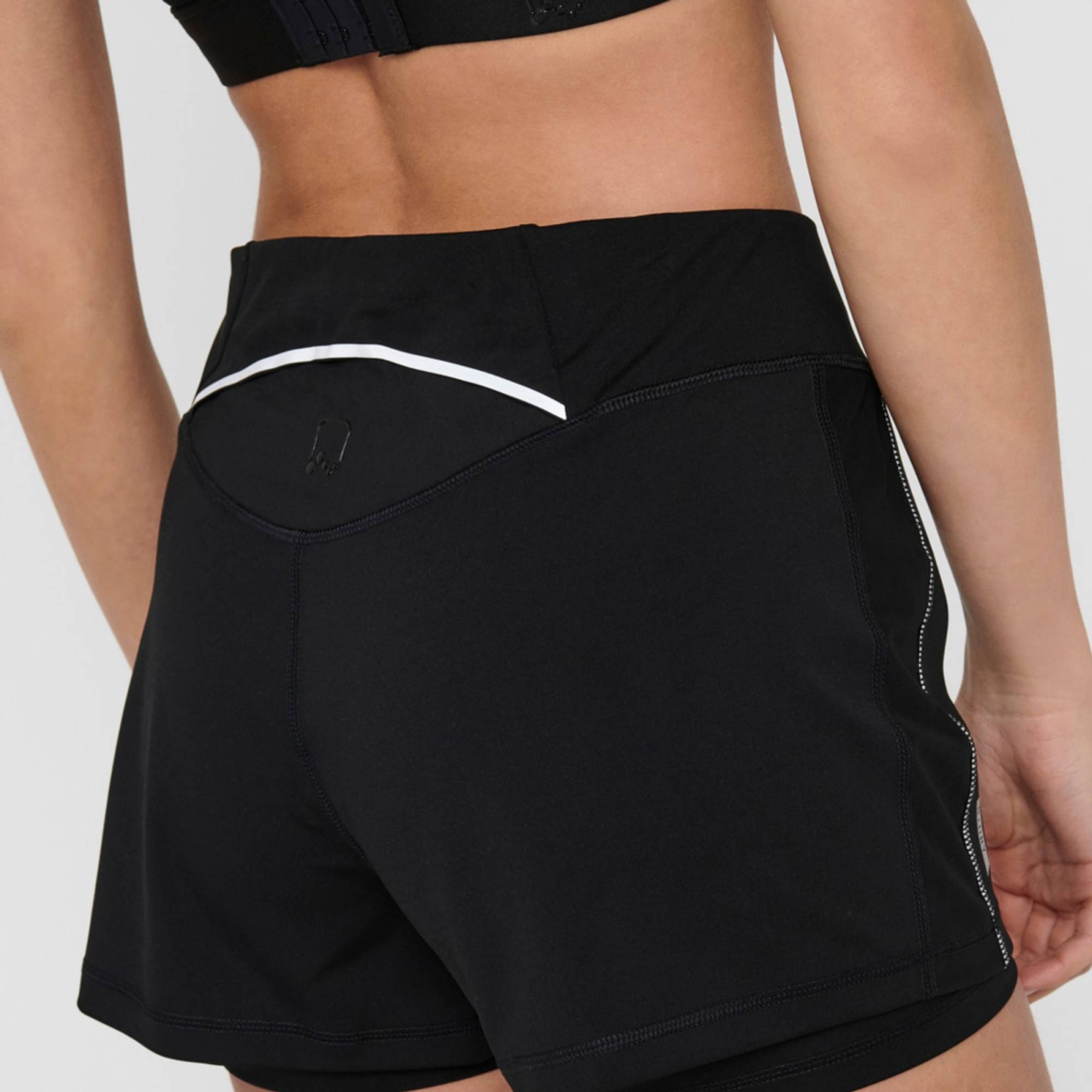 ONLY PLAY PERFORMANCE RUN LOOSE SHORTS