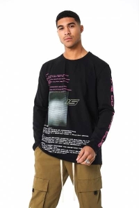 THE COUTURE CLUB GRAPHIC TEXT LONG SLEEVED TEE IN BOX FIT