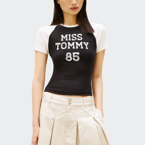 TOMMY JEANS SLIM SH MISS TOMMY TEE